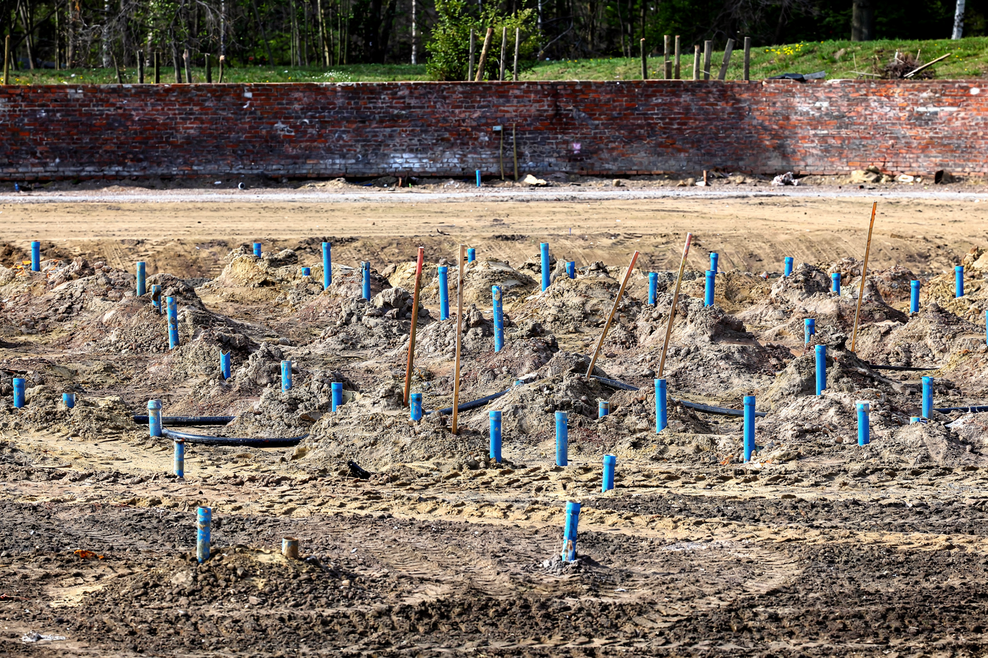 Conventional bore-hole detection grid used for UXO surveying